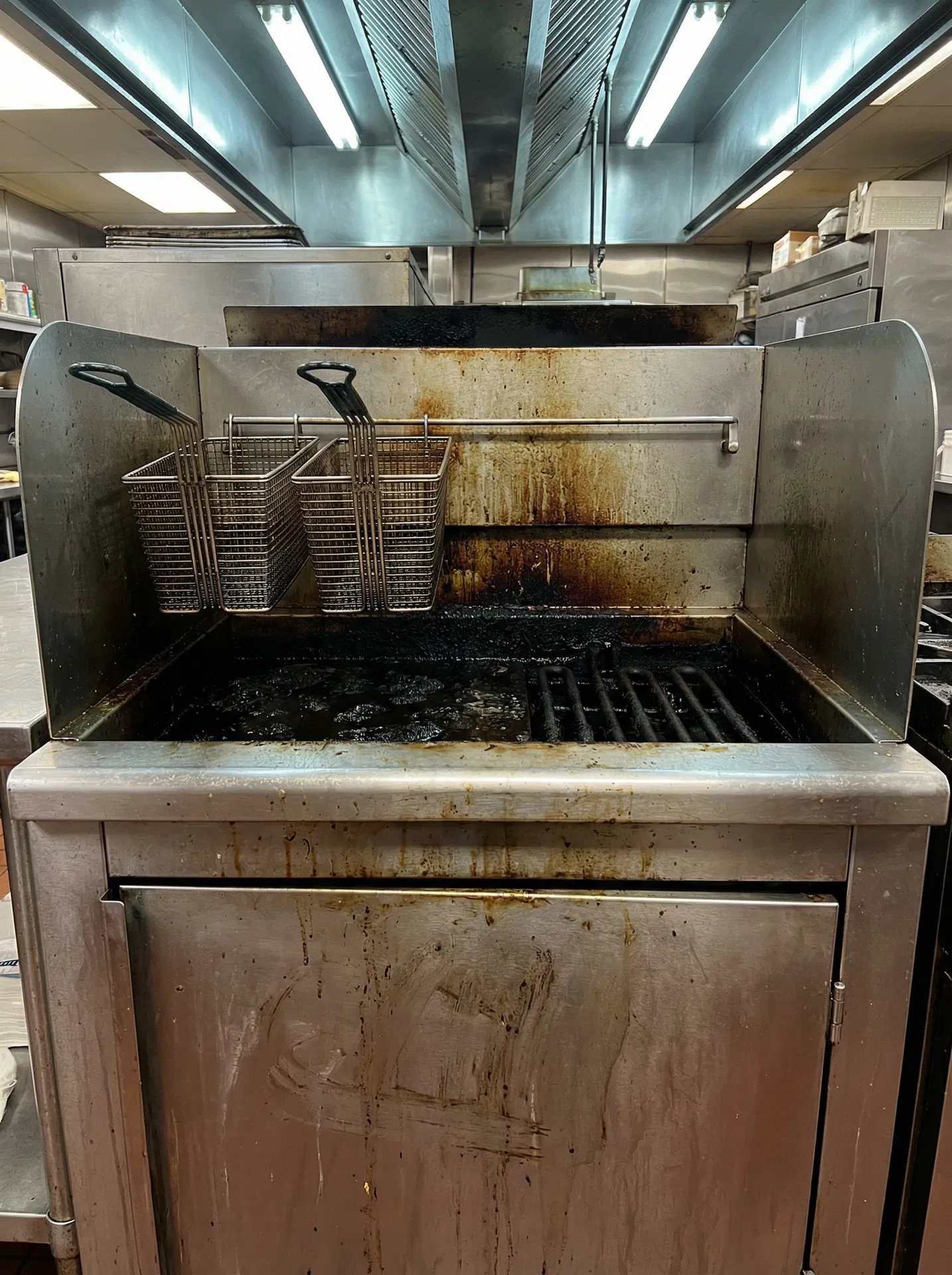 Deep Fryer before cleaning