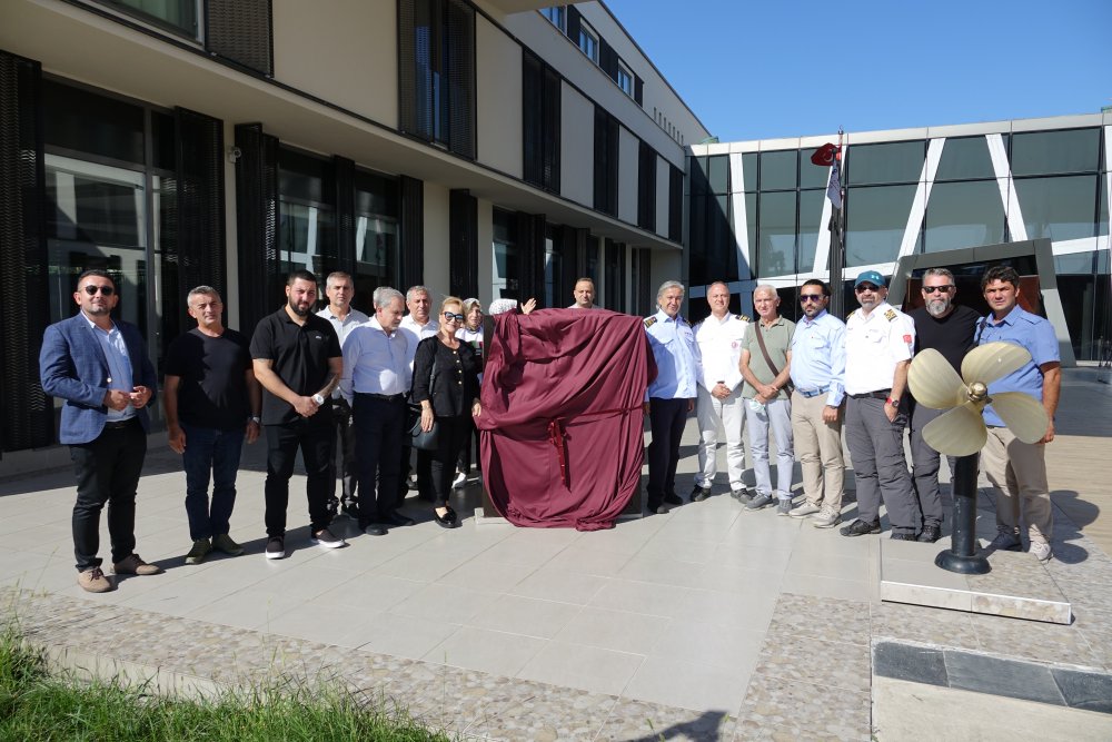  ANKAŞ-DEKAŞ Yarımca Kılavuzluk İstasyonu'na Kapt. Cafer Kıribrahim'in adı verildi