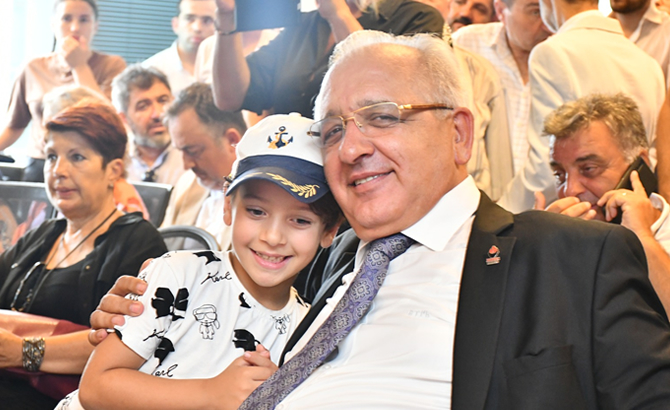 Zafer İstanbul'a kaptan başkan: Mustafa Can