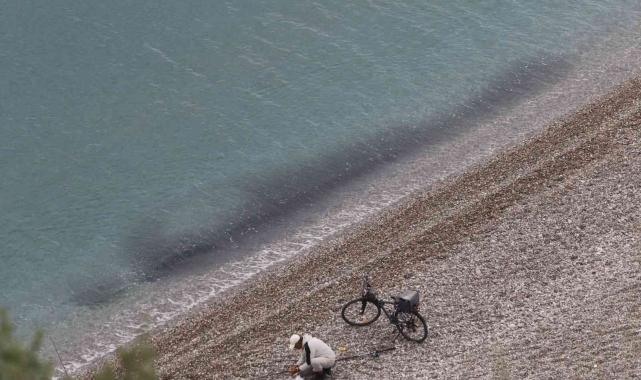 Dünyaca ünlü sahilde merak uyandıran görüntü!