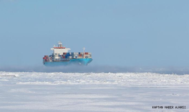 Kuzey Buz Denizi aniden dondu: 18 gemi mahsur kaldı!