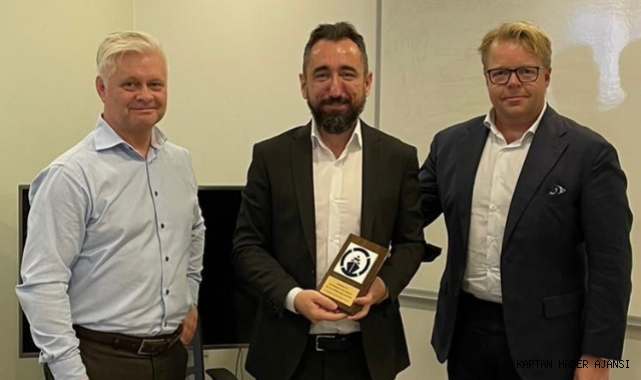 Korsanların saldırdığı Türk gemisinin kaptanına 'Cesaret' ödülü!