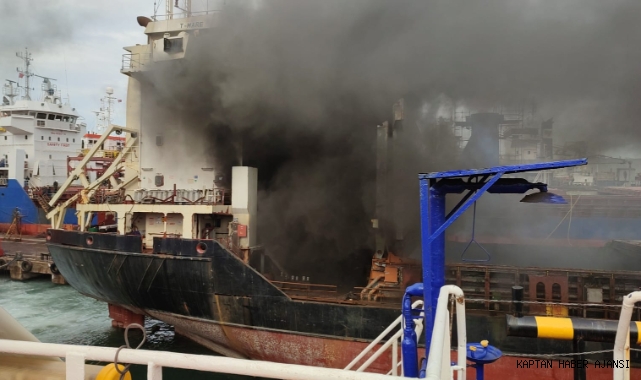 Torgem Tersanesi'ndeki T-MARE isimli gemi alevler içinde kaldı! (Video)