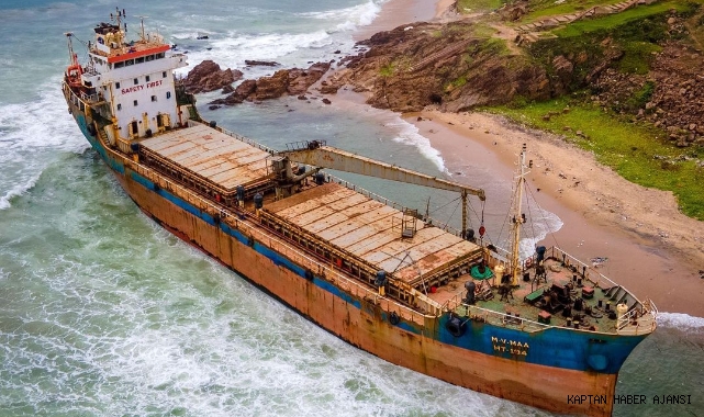 Karaya oturan yük gemisi restoran olarak kullanılacak!