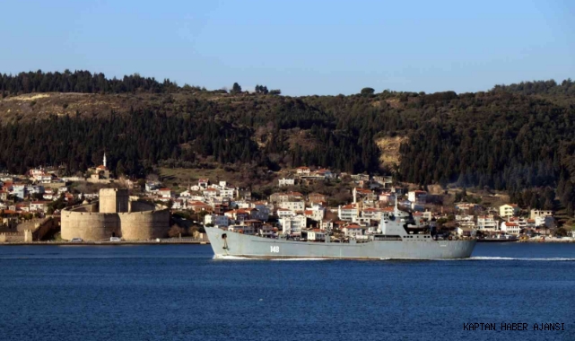 Rus savaş gemisi 'Orsk' Çanakkale Boğazı'ndan geçti!