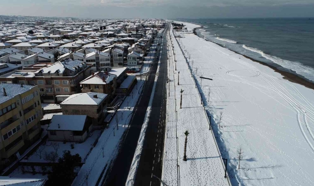 Kar ve denizin buluşması havadan görüntülendi