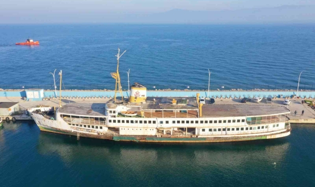 Otantik Gemi Otel, İstanbul'a uğurlandı