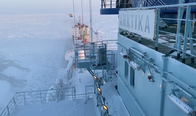 Rosatomflot, küçük buz sınıfı gemi konvoyuna yaptığı doğu-batı refakatini tamamladı