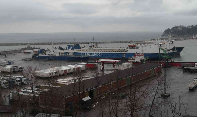 Ukrayna limanlarına giremeyen gemiler Zonguldak limanına geri döndü!