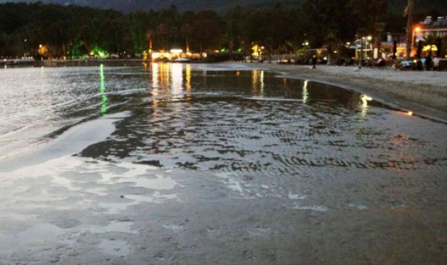 Akyaka'da ürküten görüntü, süper gelgitler başladı, deniz suyu 50 metre çekildi