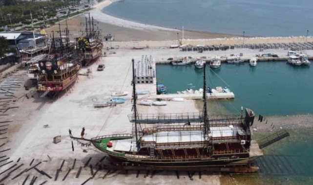 Turizm merkezi Akdeniz'de tekneler sezona umutla hazırlanıyor