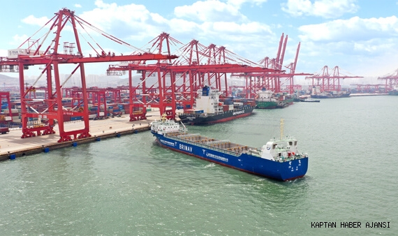 Çin, ilk elektrikli otonom konteyner gemisini hizmete soktu