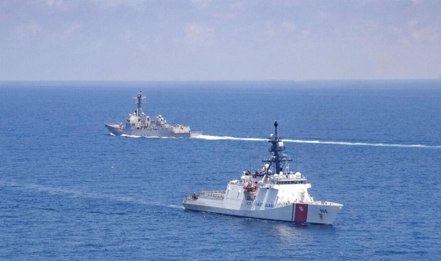 Çin'den Tayvan Boğazı'na savaş gemisi gönderen ABD'ye tepki