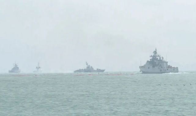 Bakan Akar: "Ukrayna'da mahsur kalan gemiler için temaslar devam ediyor"