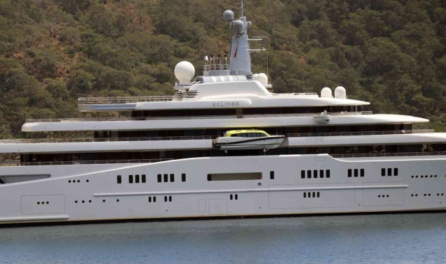 Abramovich'in 'Eclipse' yatı Göcek'e demir attı