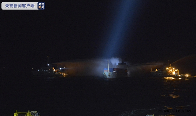Konteyner gemisi Doğu Çin denizi alevlere teslim oldu (Video)