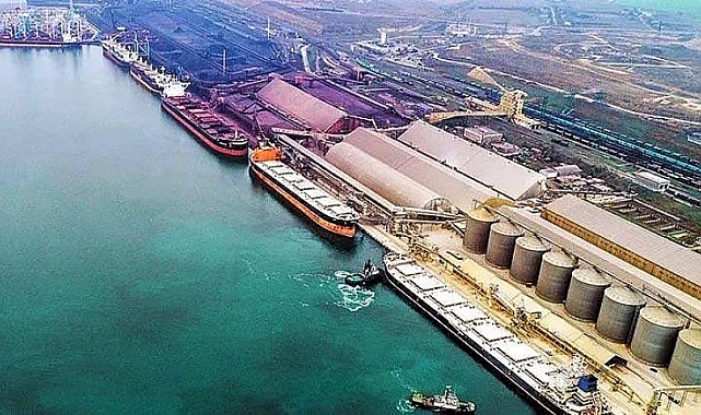 Hulusi Akar'dan Ukrayna limanlarında duran tahıl yüklü gemilerle ilgili açıklama