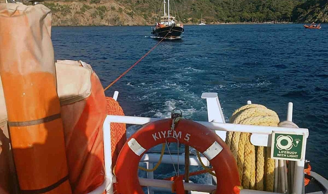 Bodrum ve Fethiye'de arızalanan tekneleri KIYEM kurtardı