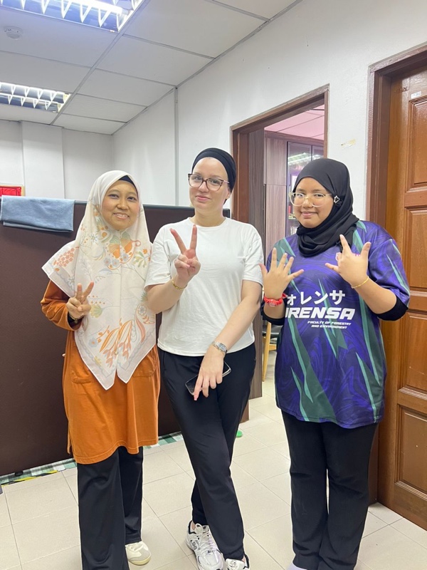 Welcoming New Postgraduate Researchers to the Laboratory