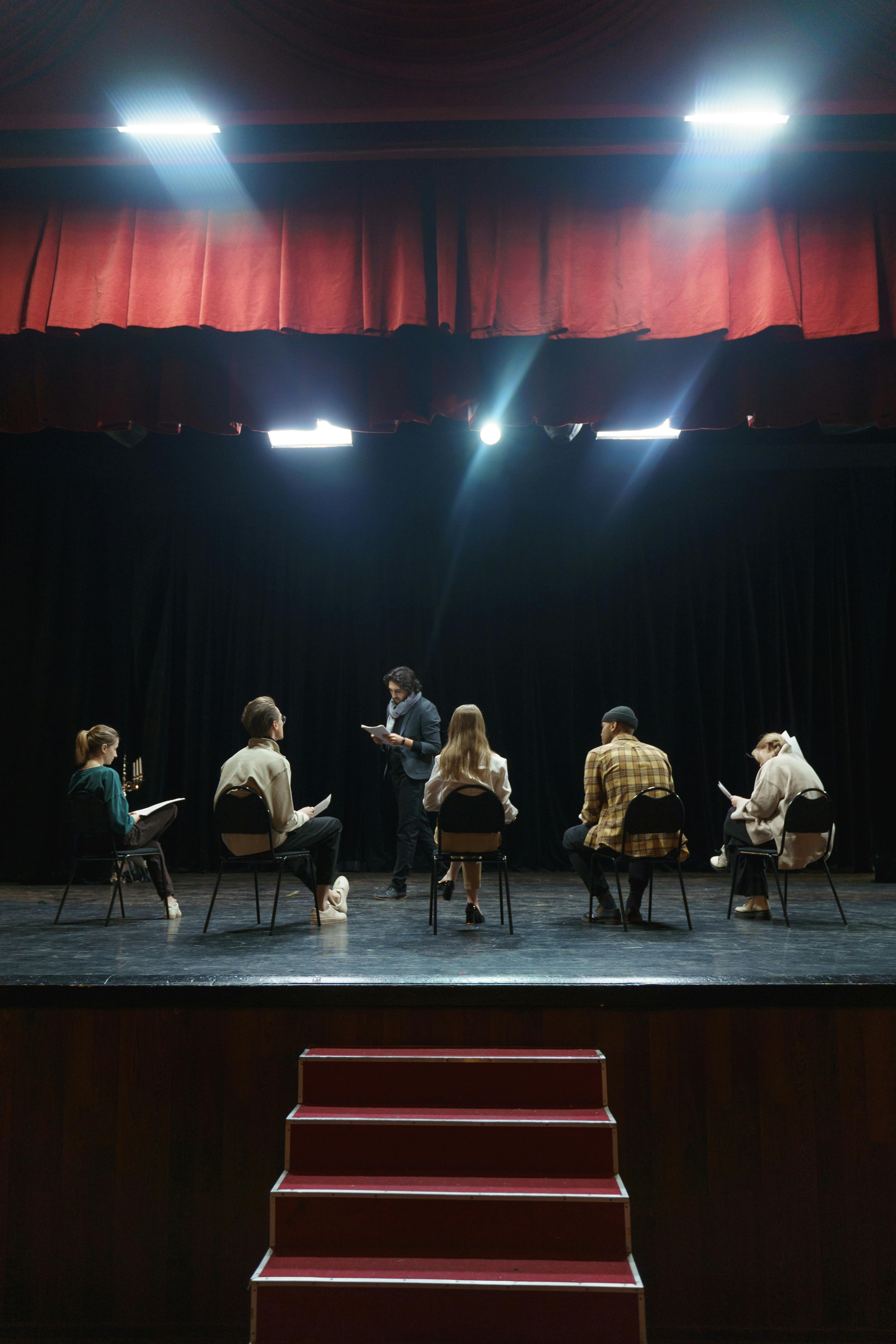 Artes Cênicas e Produção Teatral