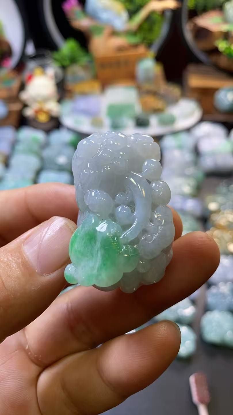 糯冰帶陽綠含珠