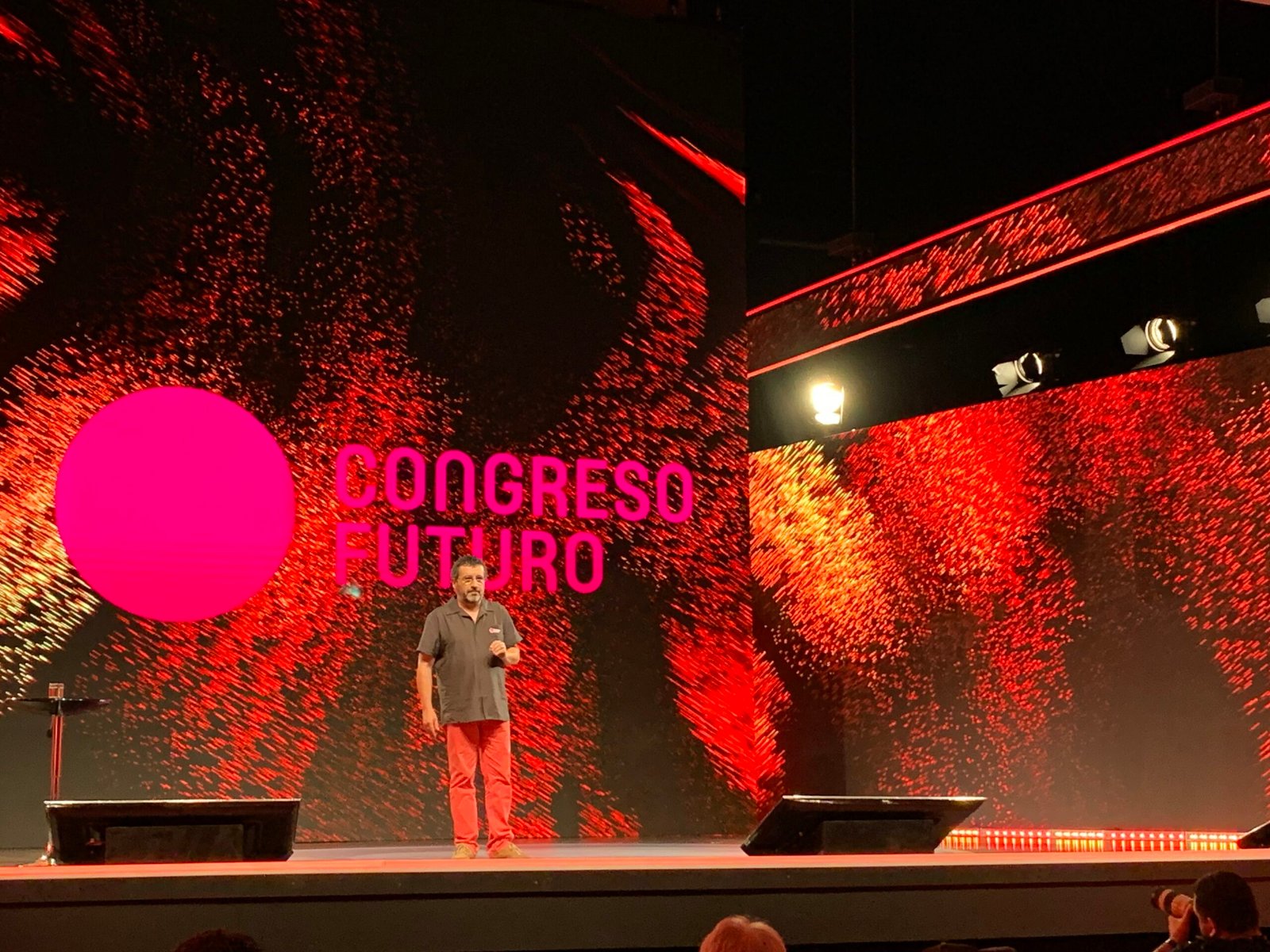 Jóvenes y adultos de Los Lagos logran acuerdos para la seguridad digital