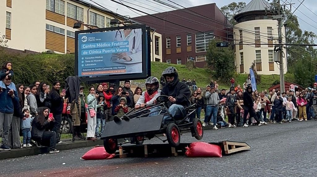 Frutillar se Prepara para la Adrenalina y Creatividad de la Carrera de Autos Locos