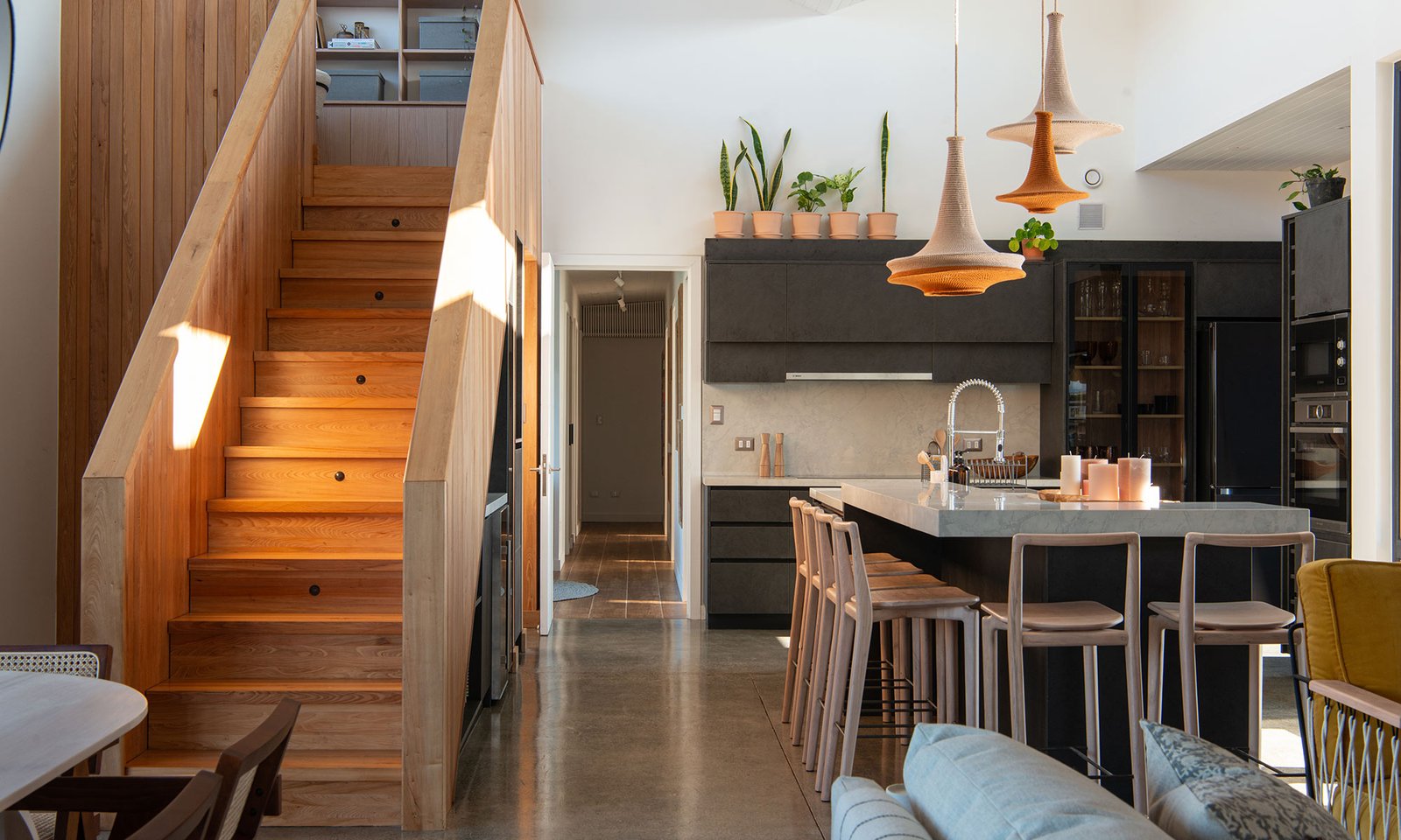 Hogares Eficientes en Puerto Varas: Calidez y Ahorro para Familias