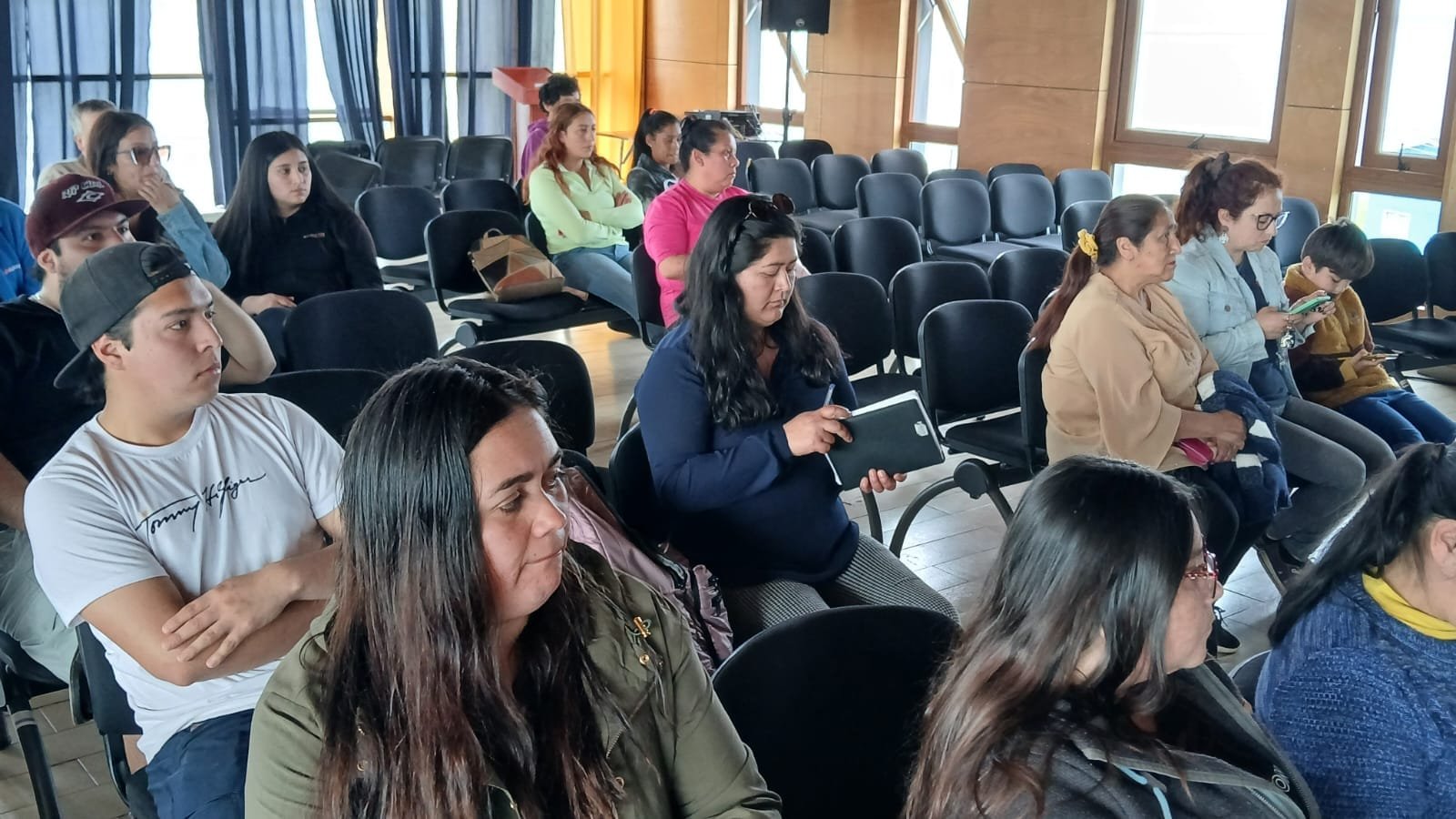 Maullín: 42 familias de Ten Ten avanzan en la regularización de sus terrenos