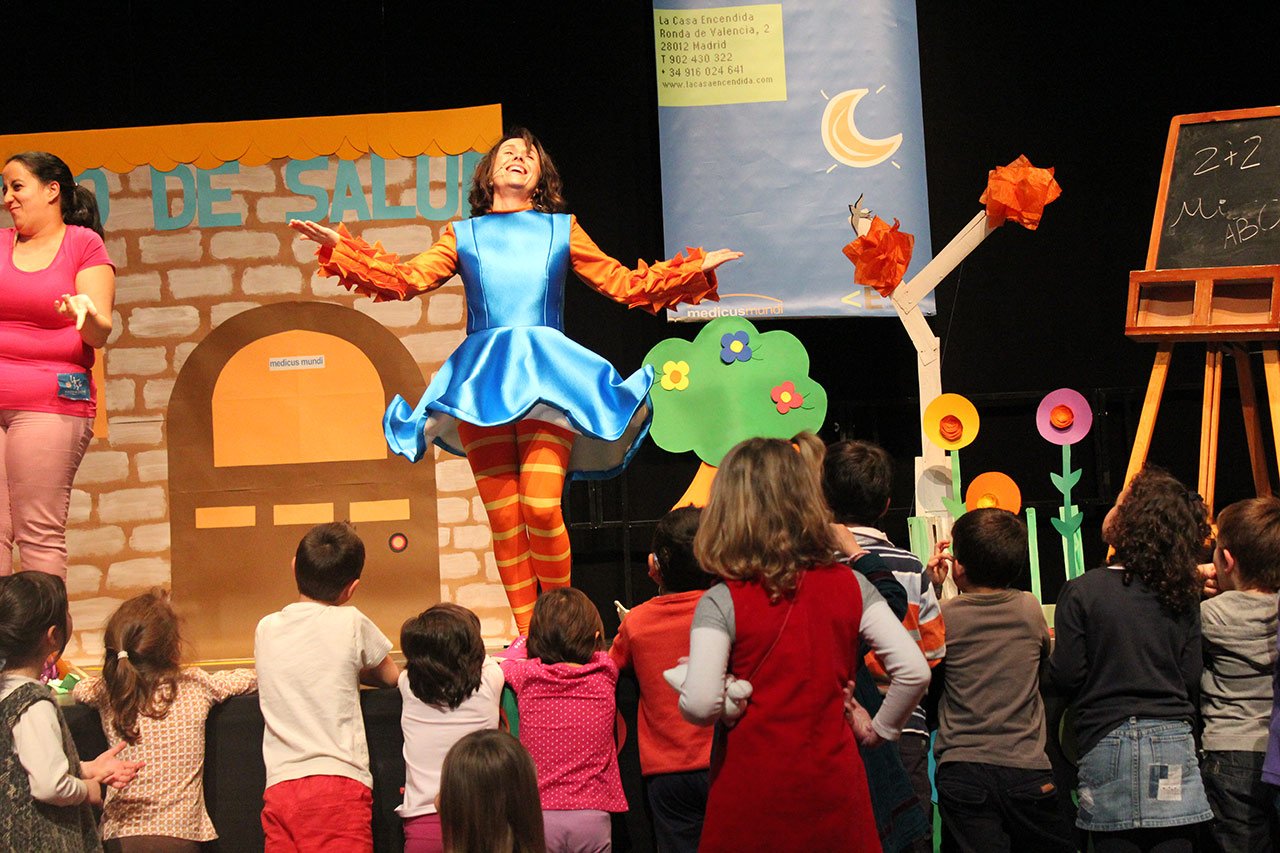 Puyehue: Con teatro enseñan a niños a prevenir la hidatidosis
