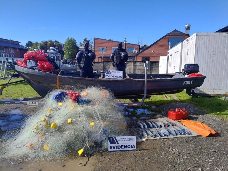 Fiscalización Marítima Detiene Pesca Ilegal de Salmón en Lago Llanquihue
