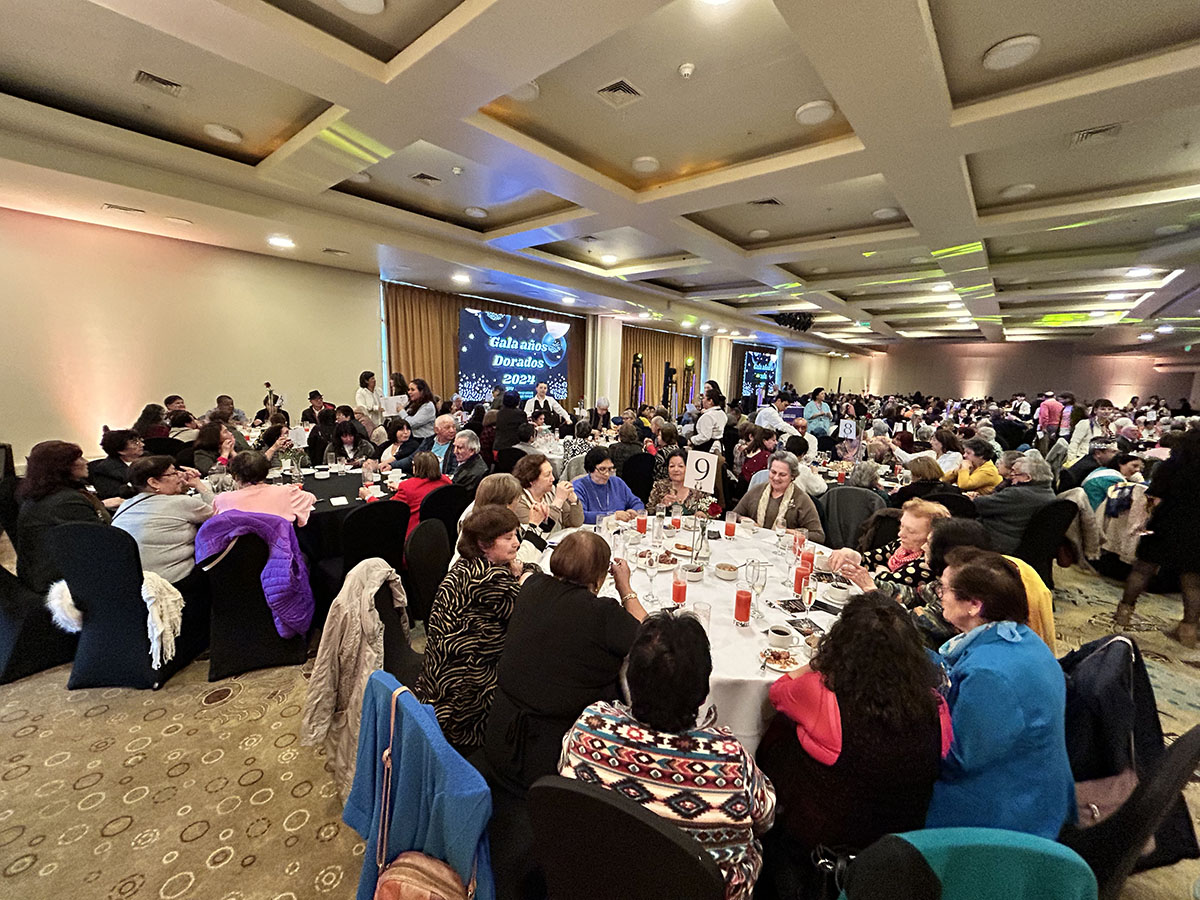 Gala Años Dorados: Celebración y Reconocimiento a la Tercera Edad en Puerto Varas
