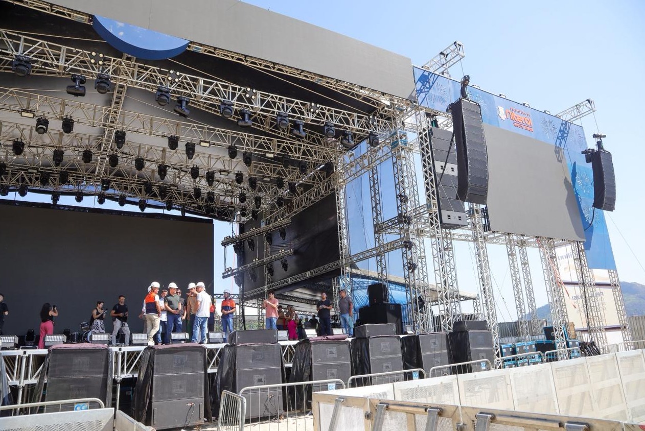 Prefeitura de Niterói conclui vistoria do palco e avança nos preparativos para o Réveillon 2026