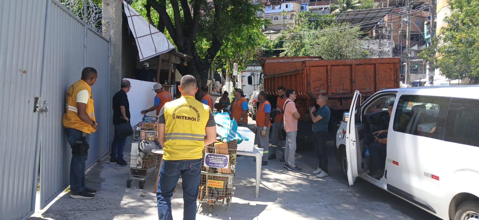 Ação conjunta entre SEOP, SECONSER, FIPO e CPROES retira construção irregular em Icaraí