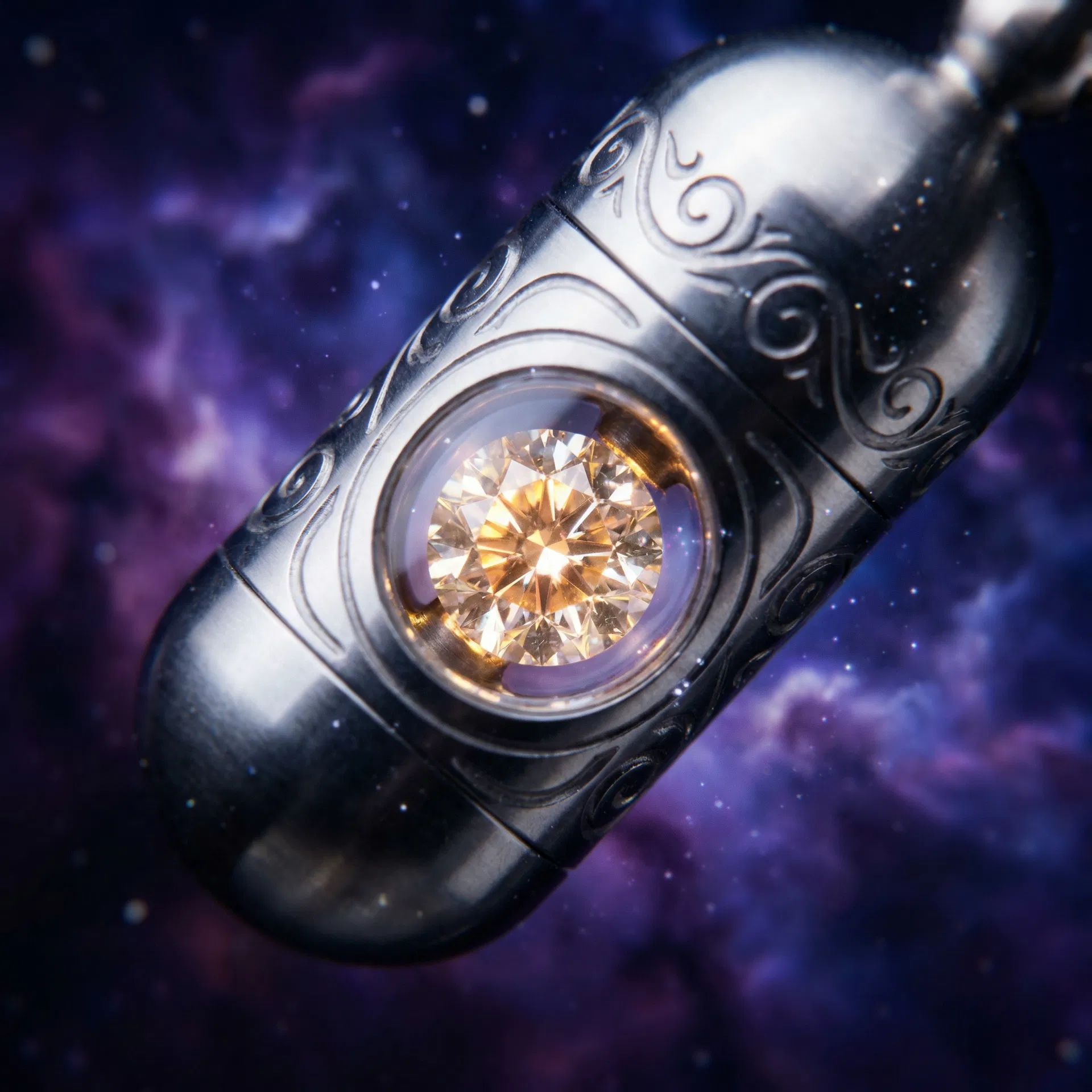 Мемориальный алмаз в капсуле