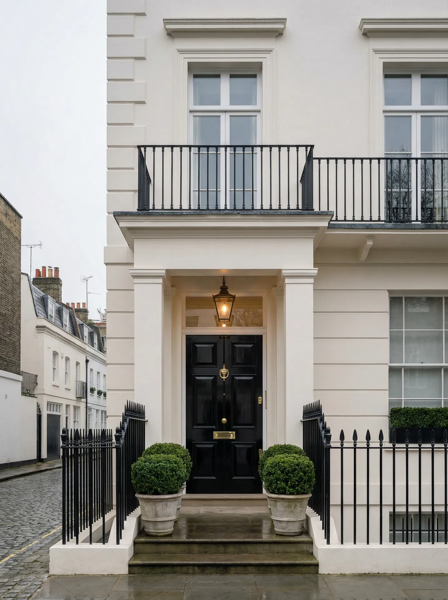 Elegant London townhouse exterior