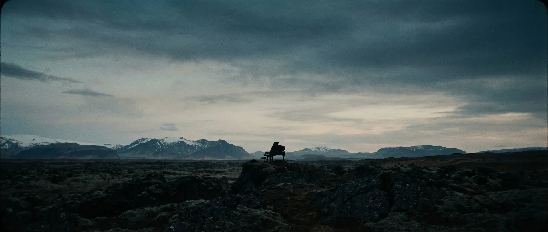 Grand piano in the Icelandic landscape