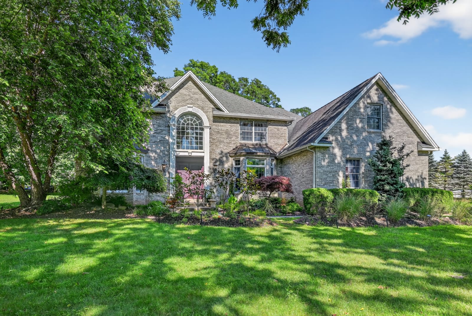 42 Coe Farm Rd, Montebello, NY 10901