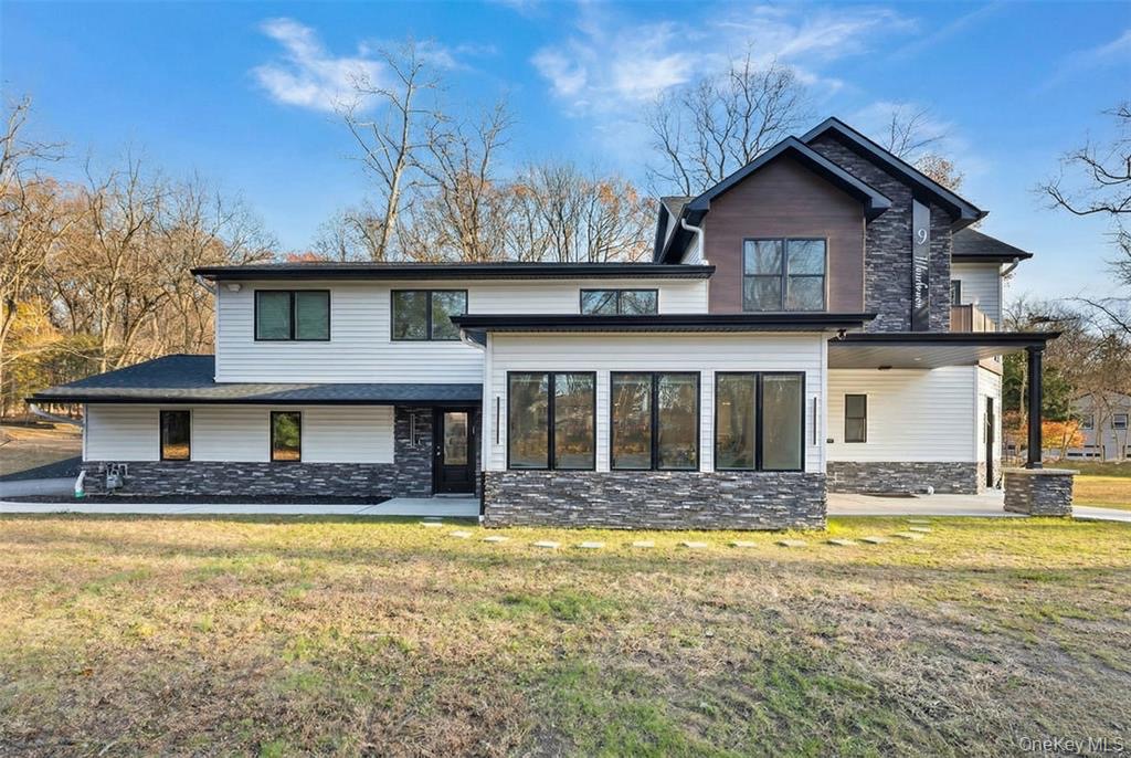 9 Wendover Ln, Suffern, NY 10901