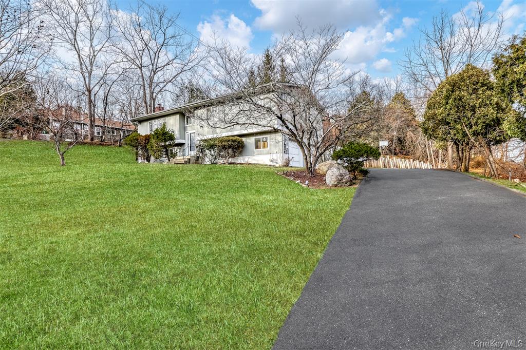 16 Old Pomona Rd, Suffern, NY 10901