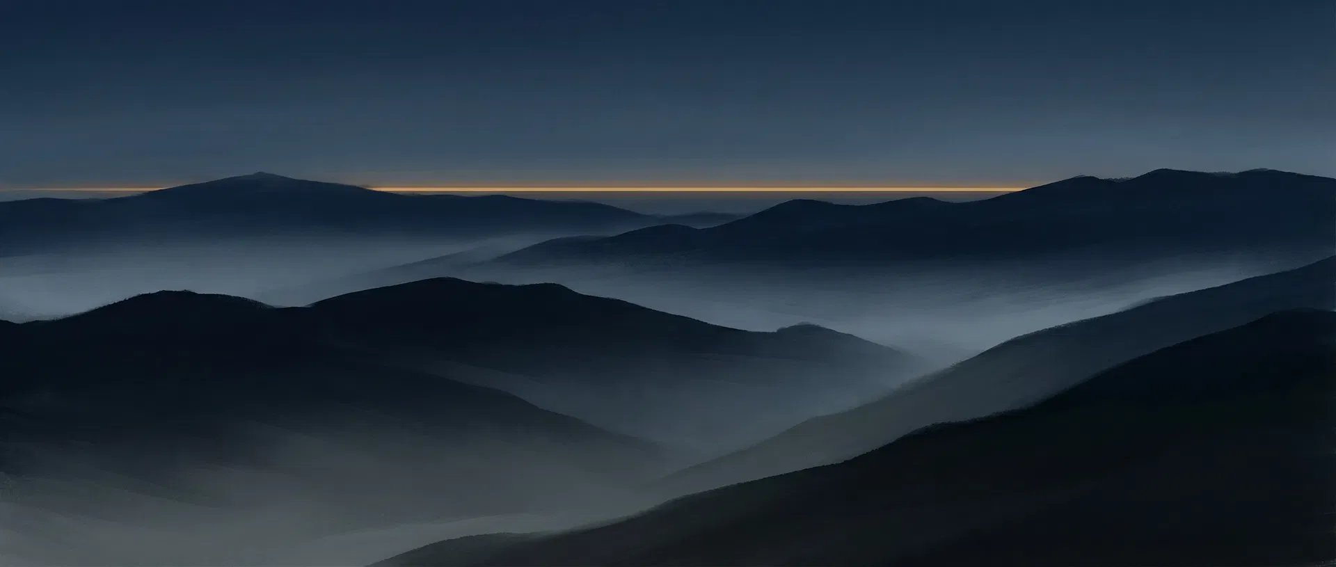 山脉远景轮廓，象征深度思考与理性决策