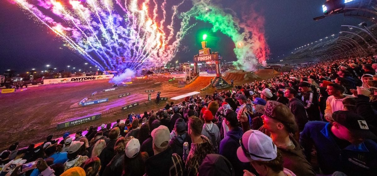 Tomac Makes History with Eighth Supercross Win at Daytona