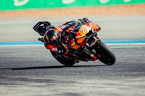 Acosta Dominates Thai MotoGP Sprint Opener