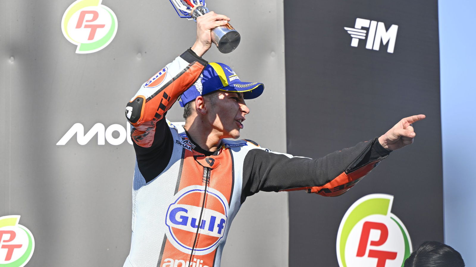 Fernandez Battling Lingering Shoulder Injury