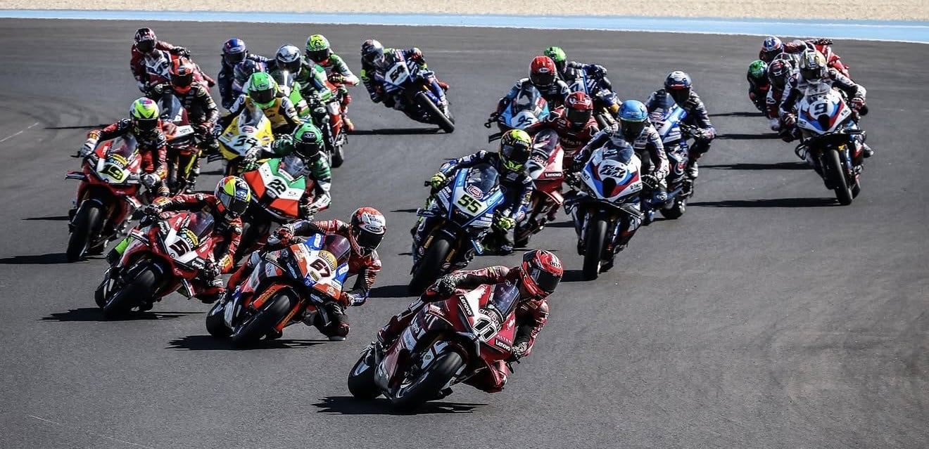 Bulega Dominates WorldSBK Superpole Race at Balaton Park