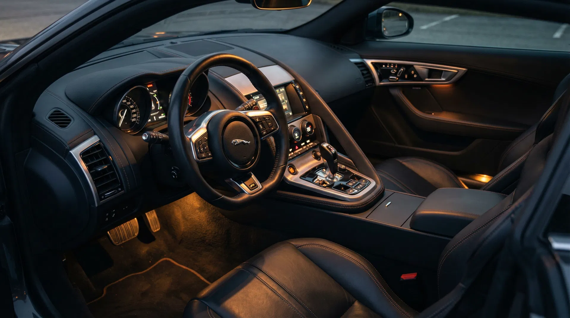 Jaguar F-Type interior cockpit
