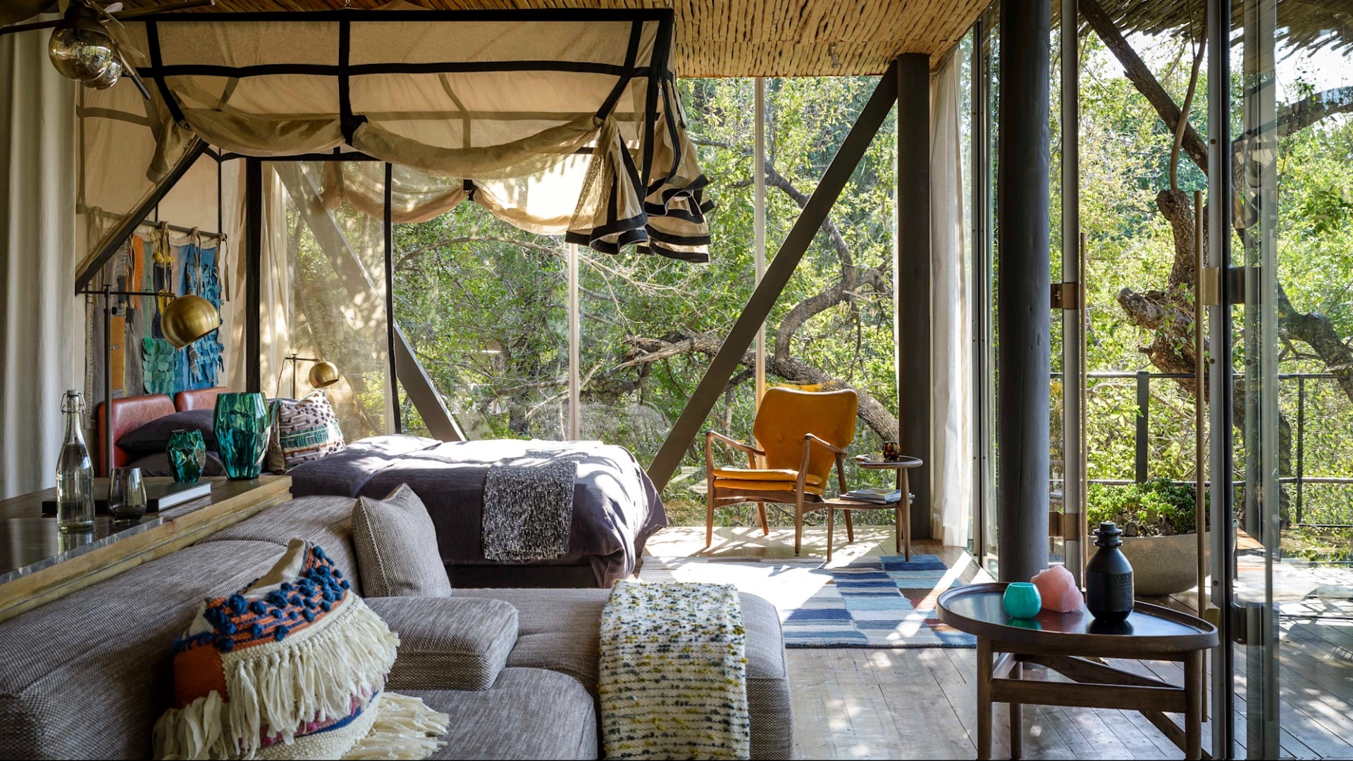 Days at Sweni: Tracking Packs Along Singita's Floodplain Trails