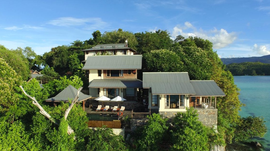 Castaway Days at Enchanted Island Resort: Mapping a Stay's Island Pace