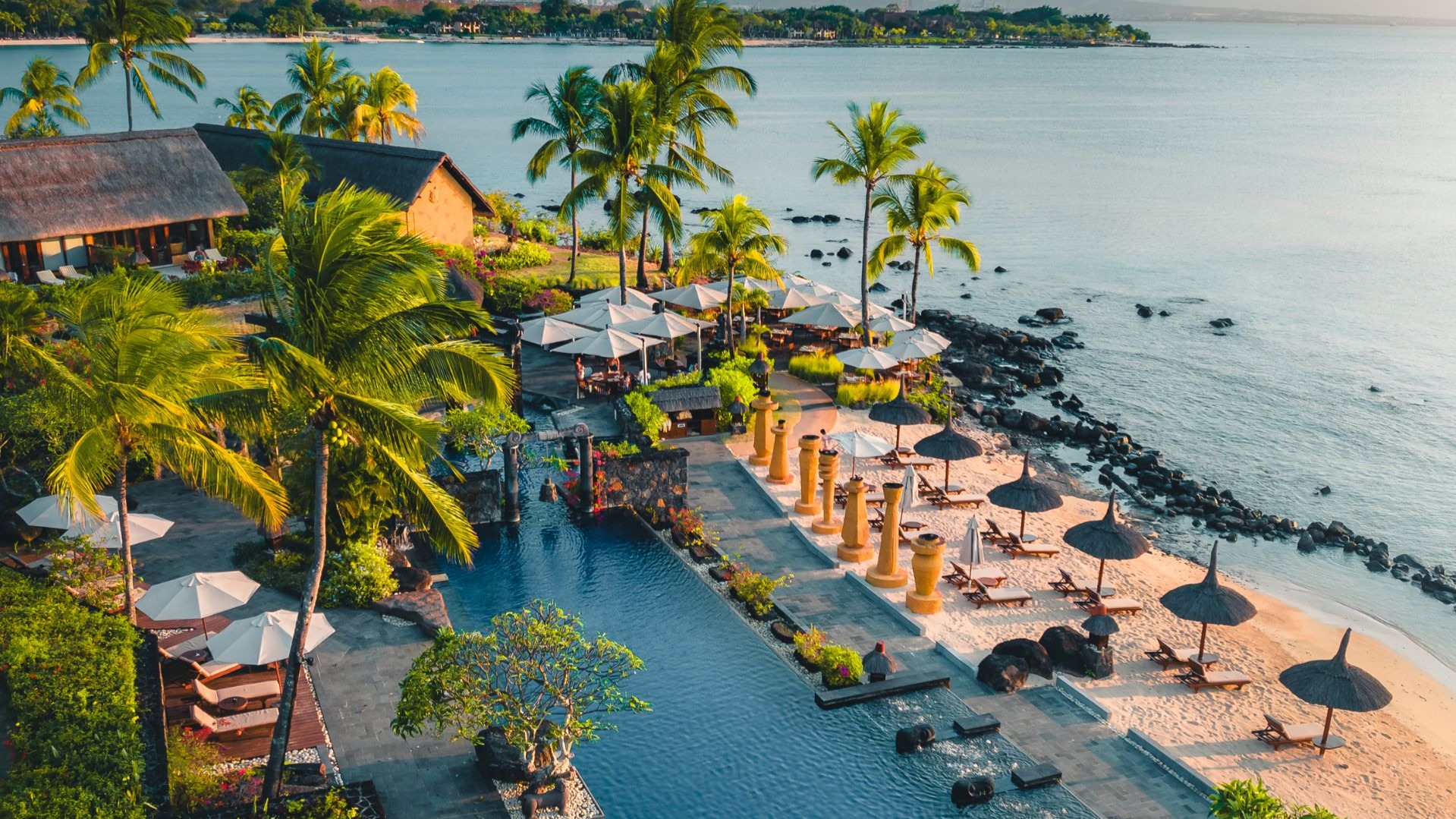 Turtle Bay Beckons at The Oberoi Beach Resort, Mauritius: A Guest's Playbook for Peak Stays
