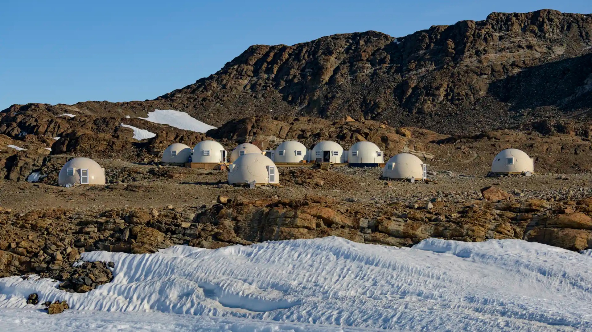 Polar Days at Whichaway Camp: Shaping Expeditions Around Ice Flows and Midnight Light
